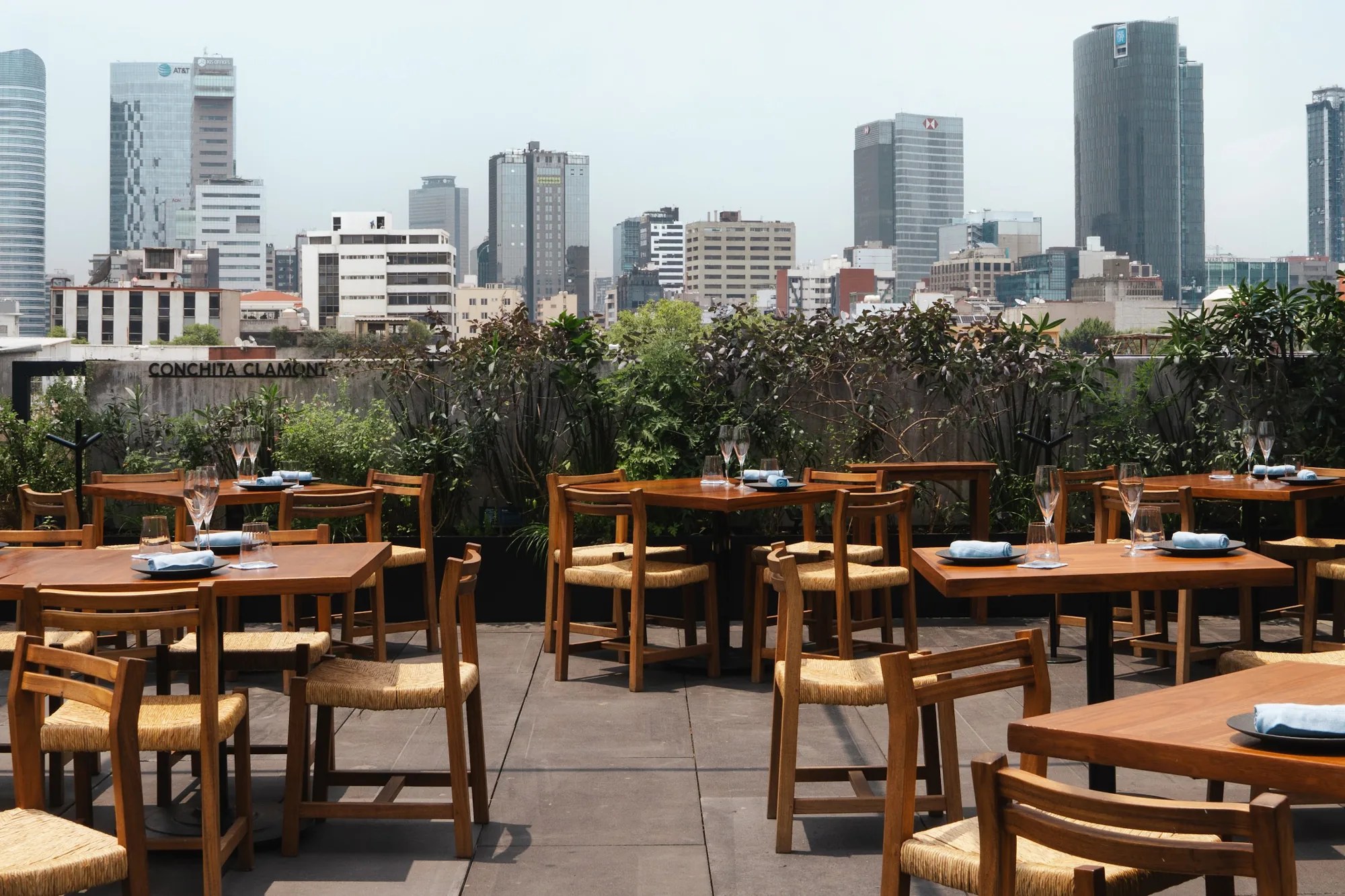 Rooftop con vista al skyline